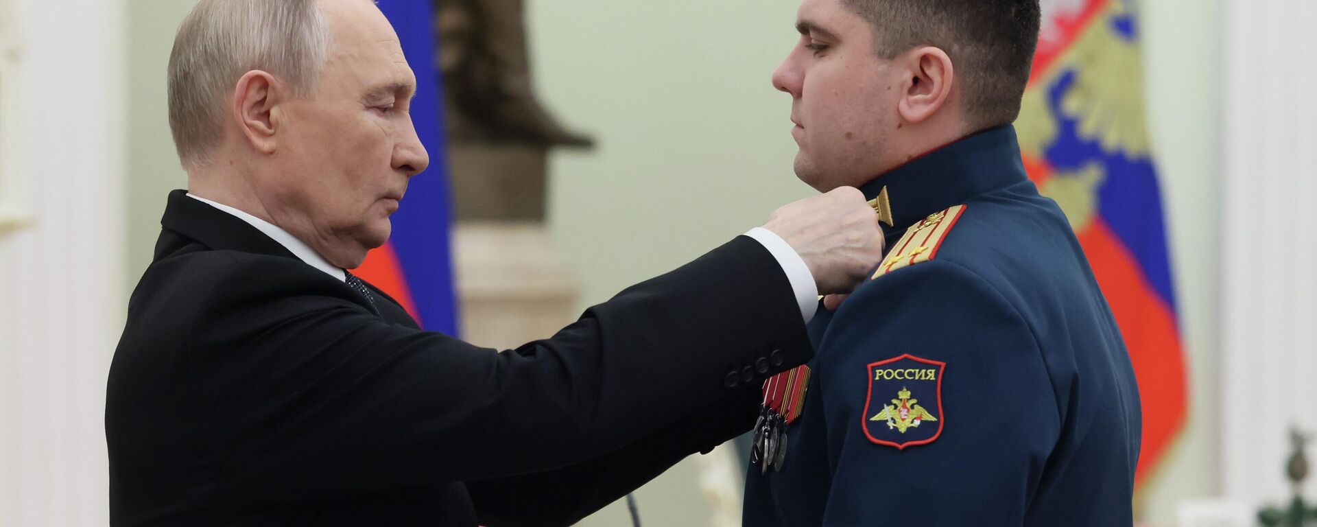 Владимир Путин и Инал Гериев - Sputnik Южная Осетия, 1920, 23.02.2026