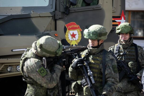 Выставка военной техники и вооружения в Цхинвале Выставка военной техники и вооружения в Цхинвале - Sputnik Южная Осетия