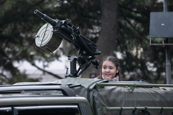 Выставка военной техники и вооружения в Цхинвале Выставка военной техники и вооружения в Цхинвале - Sputnik Южная Осетия