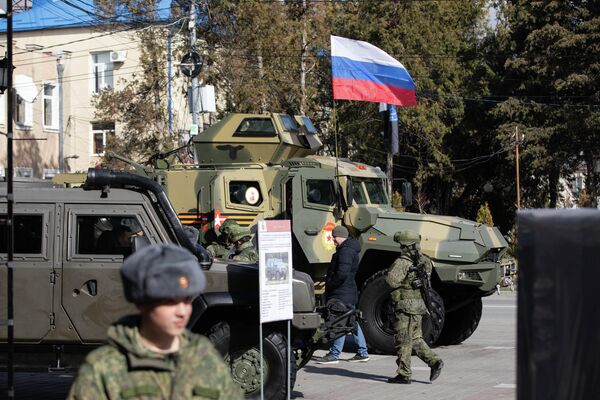 Выставка военной техники и вооружения в Цхинвале Выставка военной техники и вооружения в Цхинвале - Sputnik Южная Осетия