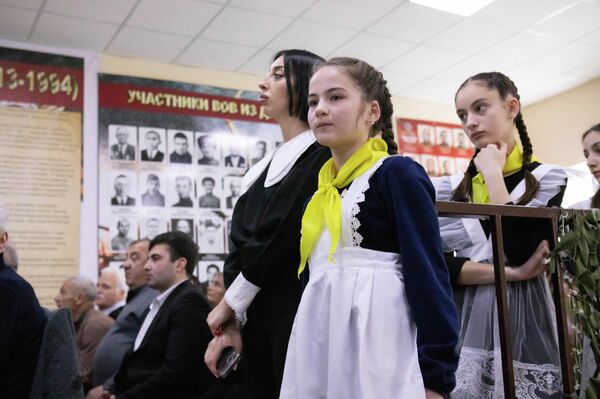 В Дзауской средней школе Республики Южная Осетия открыли Музей боевой славы - Sputnik Южная Осетия