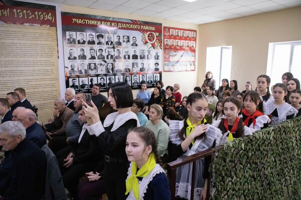 В Дзауской средней школе Республики Южная Осетия открыли Музей боевой славы - Sputnik Южная Осетия