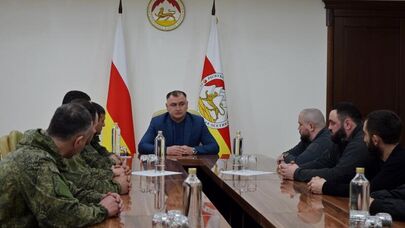 Президент Южной Осетии вручил участникам СВО государственные награды