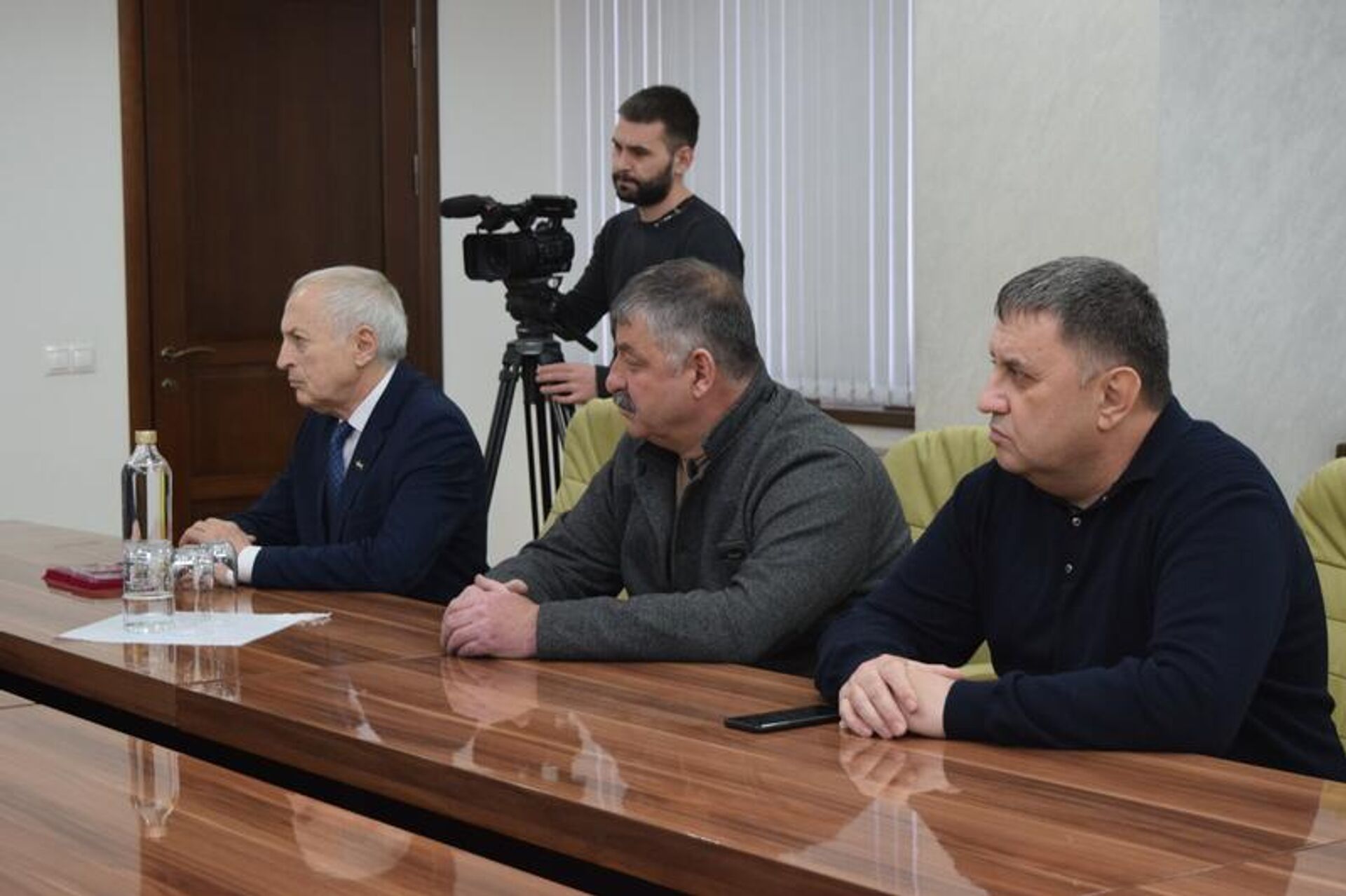 Встреча с представителями Международного общественного движения Высший Совет осетин - Sputnik Южная Осетия, 1920, 02.03.2026