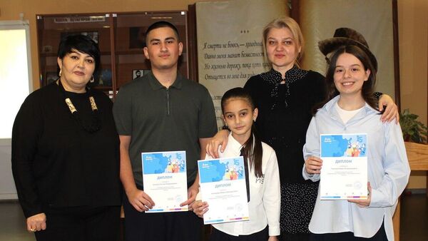 Победители Международного конкурса юных чтецов Живая классика - Sputnik Южная Осетия