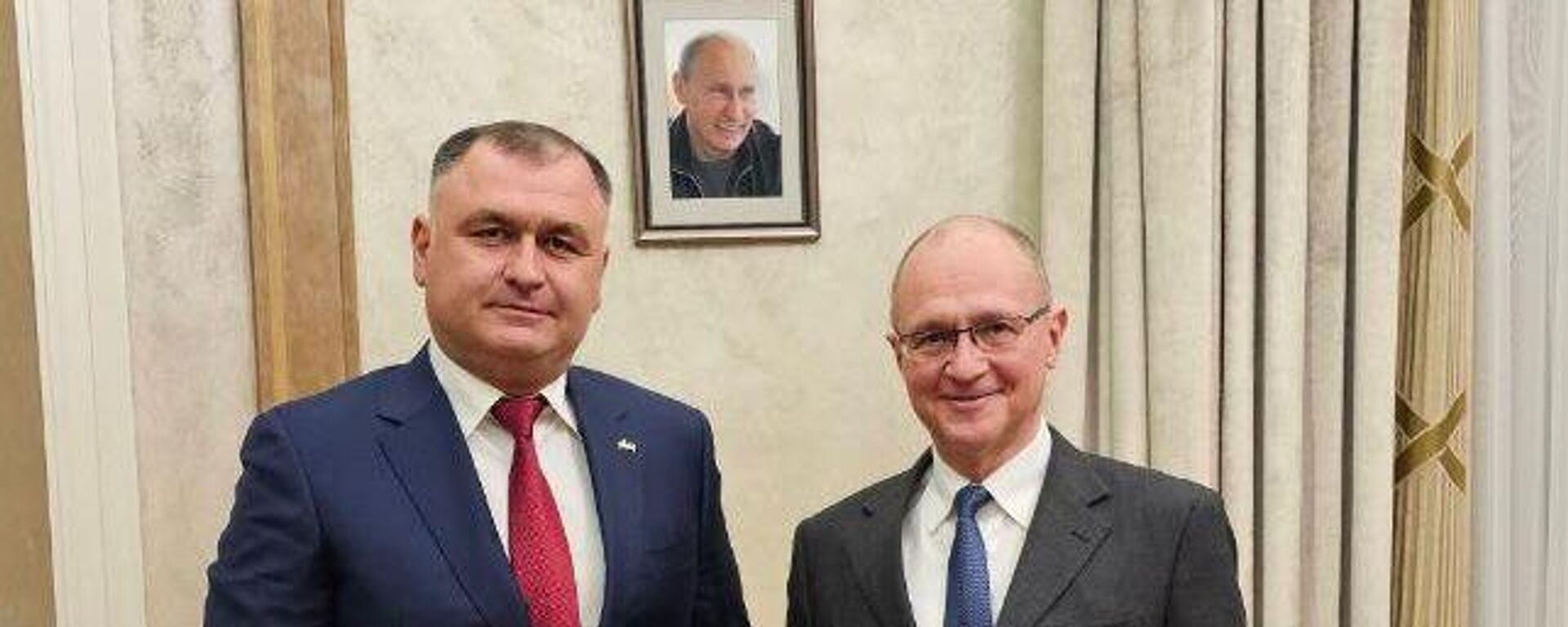 Алан Гаглоев и Сергей Кириенко - Sputnik Южная Осетия, 1920, 04.03.2026