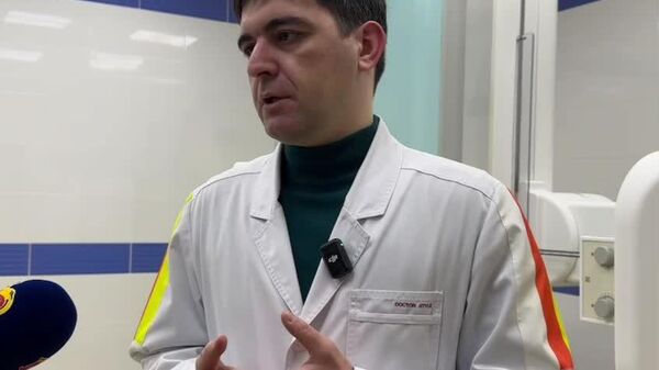 Рентген-аппарат, который не функционировал более пяти лет, заработал в приемном отделении РММЦ, рассказал @SputnikOssetia заведующий отделением рентгенологии Георгий Шавлохов - Sputnik Хуссар Ирыстон