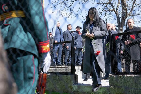 В Южной Осетии почтили память жертв Ередской трагедии - Sputnik Южная Осетия