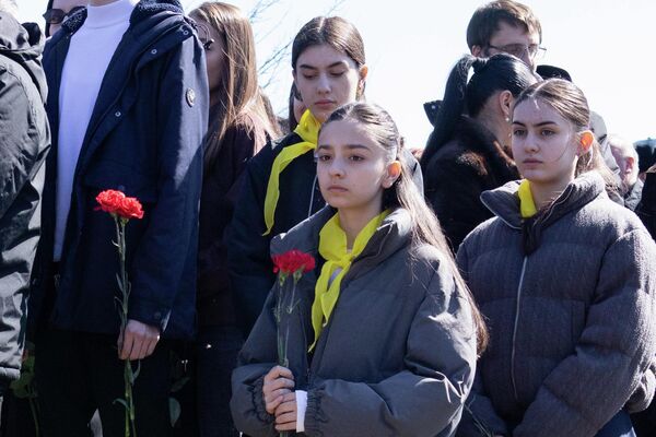 В Южной Осетии почтили память жертв Ередской трагедии - Sputnik Южная Осетия