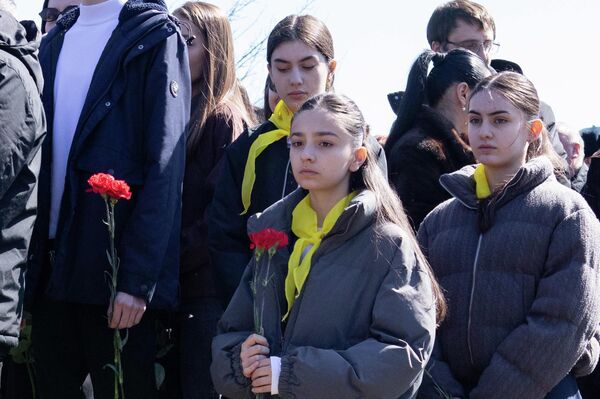 В Южной Осетии почтили память жертв Ередской трагедии - Sputnik Южная Осетия