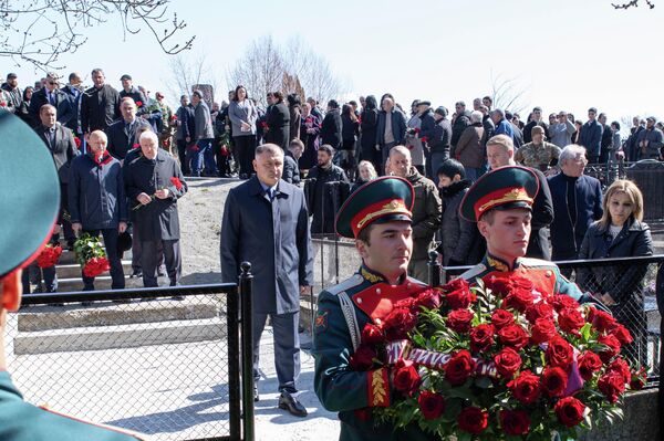 В Южной Осетии почтили память жертв Ередской трагедии - Sputnik Южная Осетия