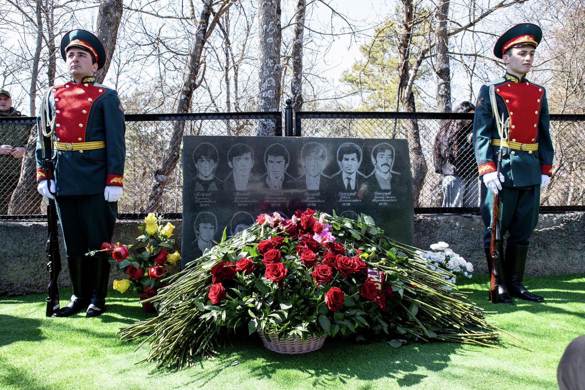 В Южной Осетии почтили память жертв Ередской трагедии - Sputnik Хуссар Ирыстон, 1920, 18.03.2026