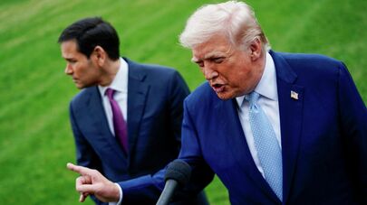 США Президент Дональд Трамп выступает перед СМИ