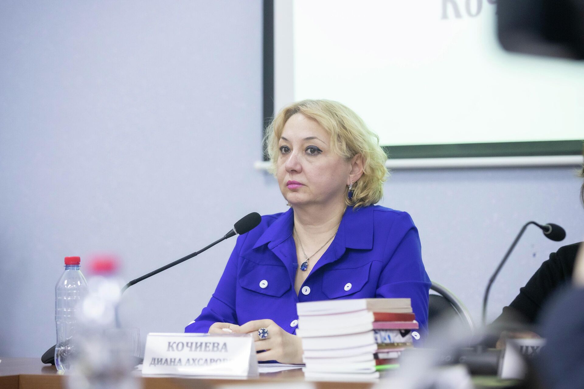 Диана Кочиева на презентации Антологии мировой поэзии и прозы в переводе на осетинский язык в ЮОГУ - Sputnik Южная Осетия, 1920, 25.03.2026