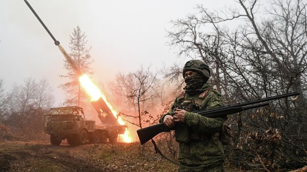 Боевая работа российского РСЗО в зоне спецоперации. Архивное фото  - Sputnik Южная Осетия