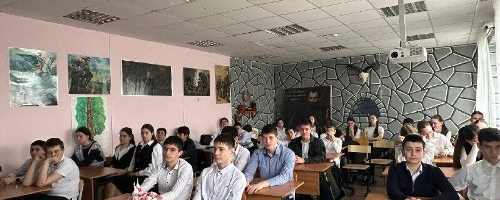 В Южной Осетии стартовал цикл лекций общества Знание для школьников - Sputnik Южная Осетия, 1920, 27.04.2026