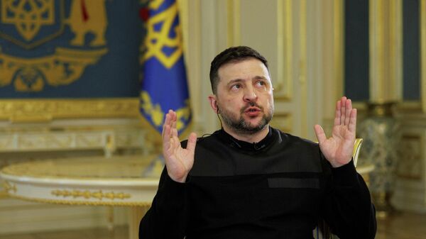 Президент Украины Владимир Зеленский выступает во время интервью Reuters - Sputnik Южная Осетия