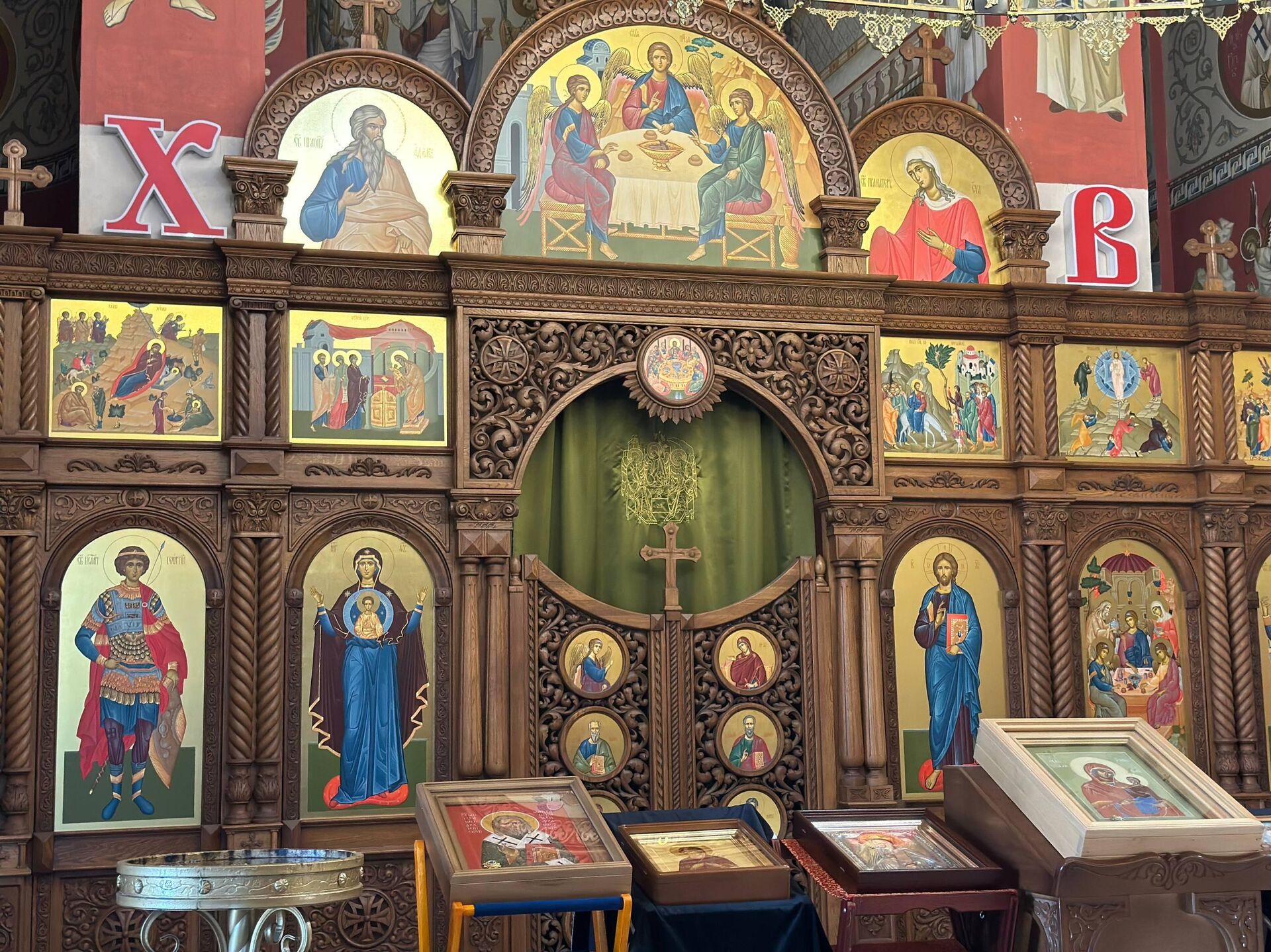 В Храме Святой Троицы в Цхинвале установили иконостас  - Sputnik Южная Осетия, 1920, 03.04.2026