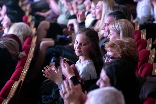 Спектакль Ма усы мад Спектакль Ма усы мад - Sputnik Южная Осетия