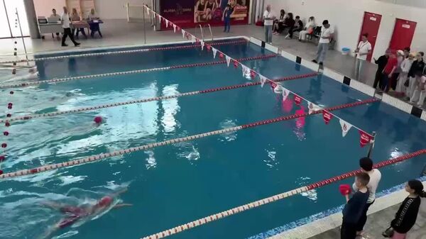 ‍ В Южной Осетии проходит третий этап (брасс) турнира по плаванию Золотая рыбка-2026 - Sputnik Южная Осетия