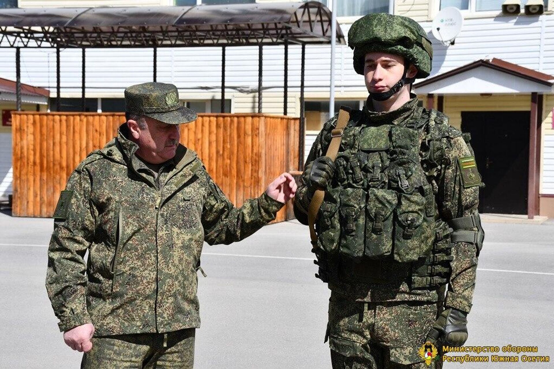 Строевой смотр военнослужащих ВС Южной Осетии  - Sputnik Южная Осетия, 1920, 06.04.2026