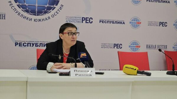 Глава Минобрнауки РЮО Римма Плиева - Sputnik Южная Осетия
