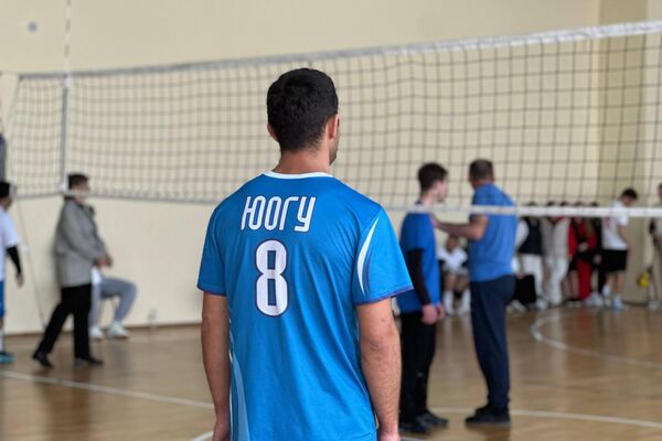 В Цхинвале стартовал ежегодный турнир по волейболу на кубок ректора ЮОГУ В Цхинвале стартовал ежегодный турнир по волейболу на кубок ректора ЮОГУ - Sputnik Южная Осетия