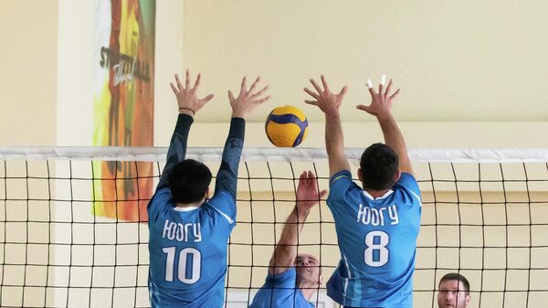 Открытый турнир по волейболу на Кубок ректора ЮОГУ среди мужчин - Sputnik Южная Осетия