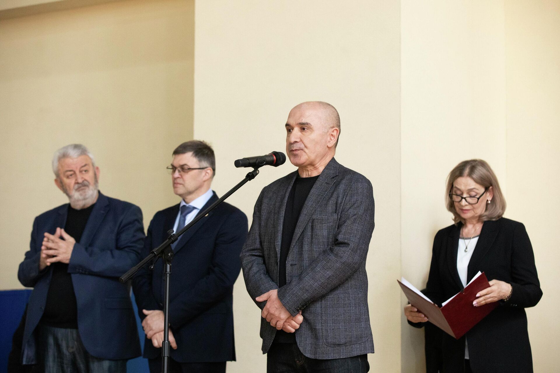 Открытый турнир по волейболу на Кубок ректора ЮОГУ среди мужчин Открытый турнир по волейболу на Кубок ректора ЮОГУ среди мужчин - Sputnik Южная Осетия, 1920, 08.04.2026