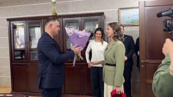 Президент Алан Гаглоев встретился с олимпийской чемпионкой Аллой Шишкиной - Sputnik Южная Осетия