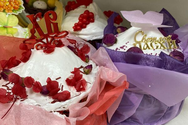 Пасхальные куличи кондитерского дома Анечка Пасхальные куличи кондитерского дома Анечка - Sputnik Южная Осетия