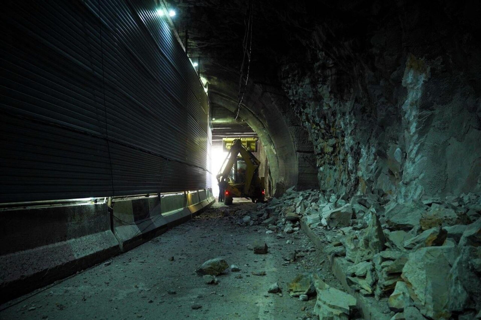 Капитальный ремонт Буронского тоннеля на Транскаме  - Sputnik Южная Осетия, 1920, 10.04.2026