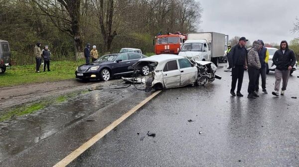 Два человека погибли, еще пять пострадали в ДТП в Северной Осетии - Sputnik Южная Осетия