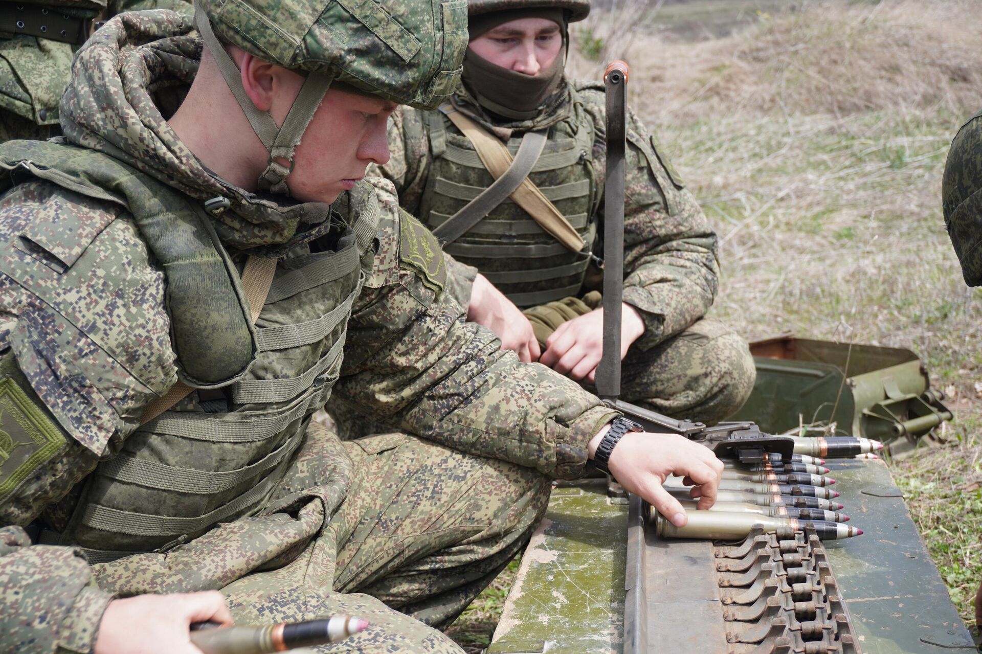 Занятия по огневой подготовке зенитно-ракетных расчетов 4-й военной базы - Sputnik Южная Осетия, 1920, 15.04.2026