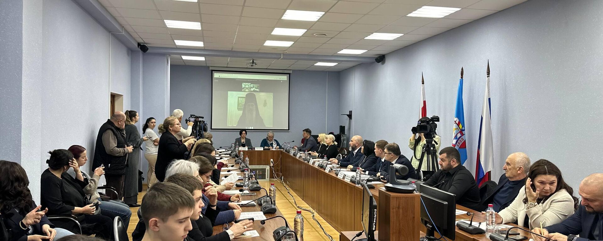 В ЮОГУ прошла XVII Международная научная конференция Государство, Церковь, право: конституционно-правовые, государствоведческие и богословские проблемы. - Sputnik Южная Осетия, 1920, 15.04.2026