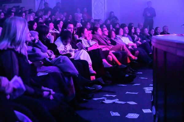 Мастер и Маргарита Московского художественного академического театра им. Горького на сцене Госдрамтеатра Южной Осетии - Sputnik Южная Осетия