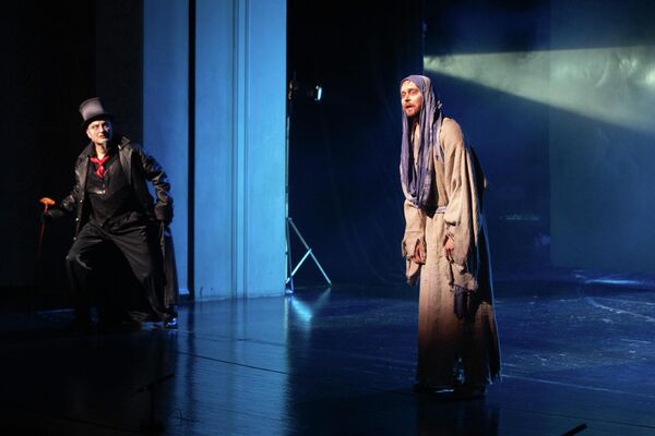 Мастер и Маргарита Московского художественного академического театра им. Горького на сцене Госдрамтеатра Южной Осетии - Sputnik Южная Осетия