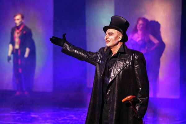 Мастер и Маргарита Московского художественного академического театра им. Горького на сцене Госдрамтеатра Южной Осетии - Sputnik Южная Осетия