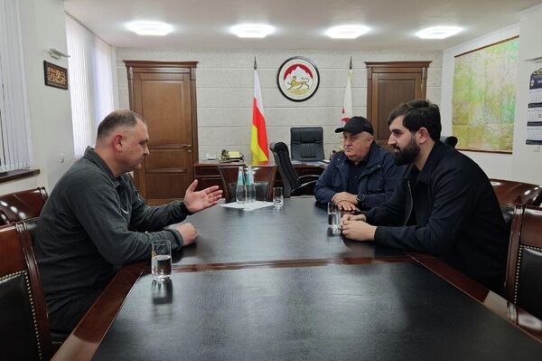 Звезда бильярда Иосиф Абрамов в Южной Осетии - Sputnik Южная Осетия