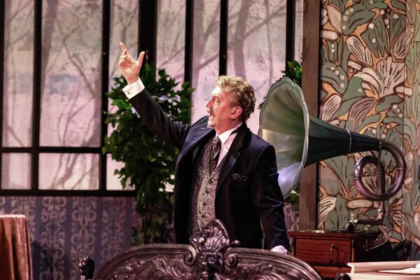 Васса Железнова Московского художественного академического театра им. Горького на сцене Госдрамтеатра Южной Осетии - Sputnik Южная Осетия