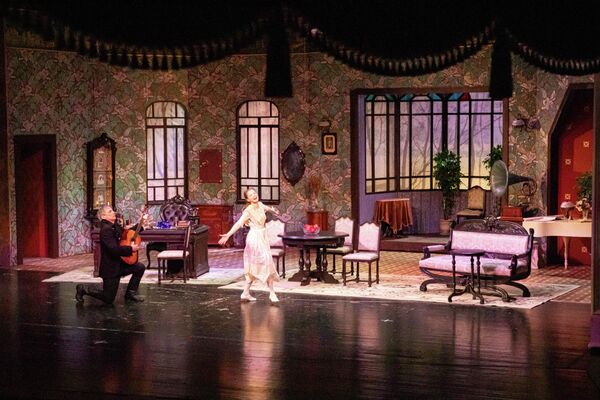 Васса Железнова Московского художественного академического театра им. Горького на сцене Госдрамтеатра Южной Осетии - Sputnik Южная Осетия