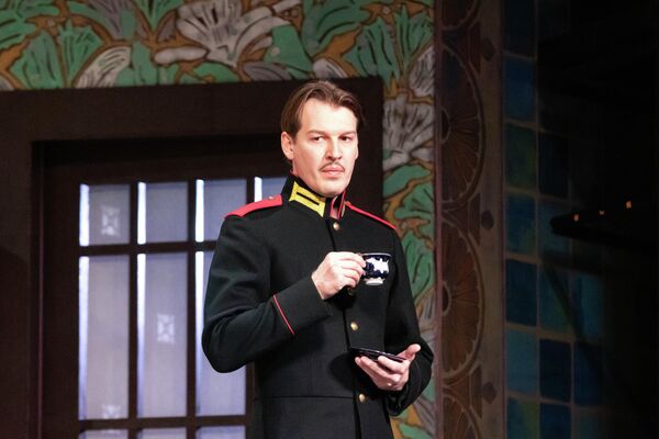 Васса Железнова Московского художественного академического театра им. Горького на сцене Госдрамтеатра Южной Осетии - Sputnik Южная Осетия