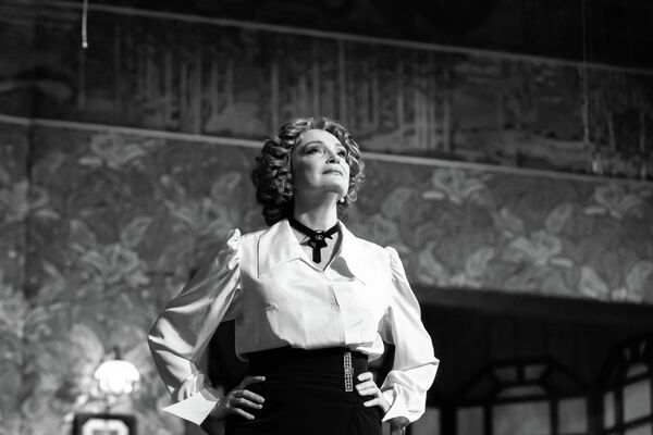 Васса Железнова Московского художественного академического театра им. Горького на сцене Госдрамтеатра Южной Осетии - Sputnik Южная Осетия