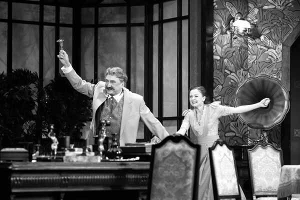 Васса Железнова Московского художественного академического театра им. Горького на сцене Госдрамтеатра Южной Осетии - Sputnik Южная Осетия