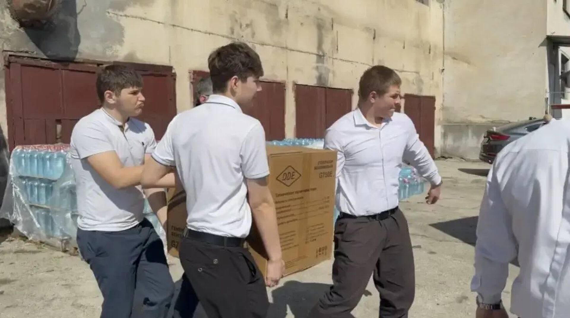 Северная Осетия направила в Дагестан очередную партию гумпомощи - Sputnik Южная Осетия, 1920, 18.04.2026