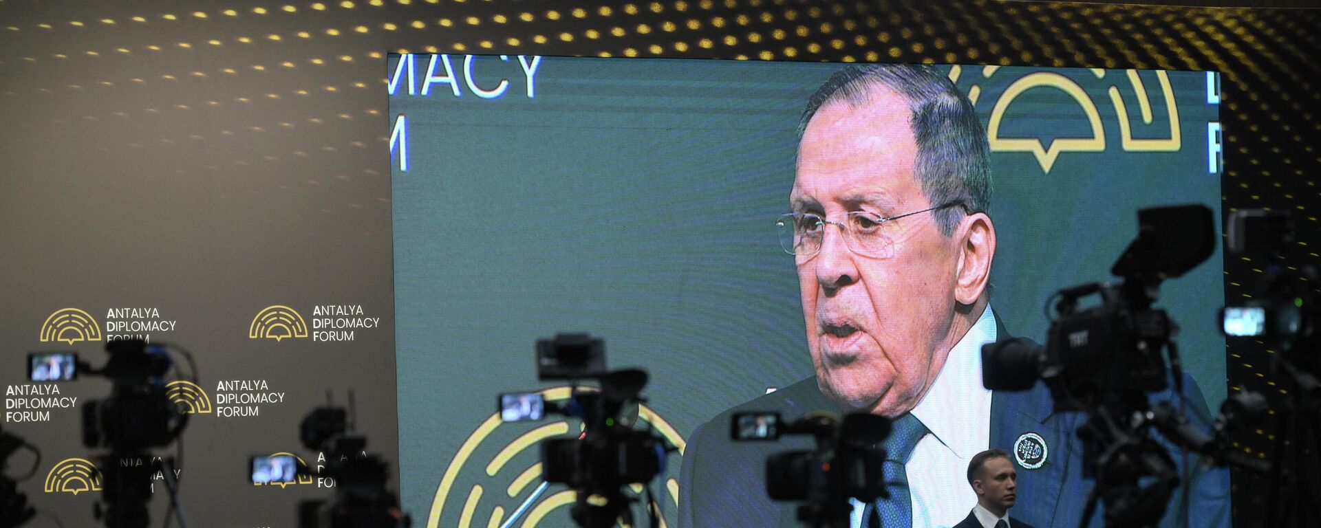 Министр иностранных дел РФ Сергей Лавров на Анталийском дипломатическом форуме - Sputnik Южная Осетия, 1920, 18.04.2026