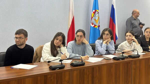 Тотальный диктант в Южной Осетии  - Sputnik Южная Осетия