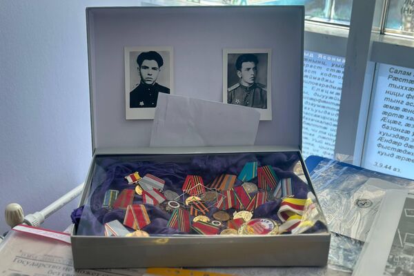 В Цхинвале открыли памятник участнику ВОВ Николаю Габараеву в рамках проекта Победили вместе - Sputnik Южная Осетия