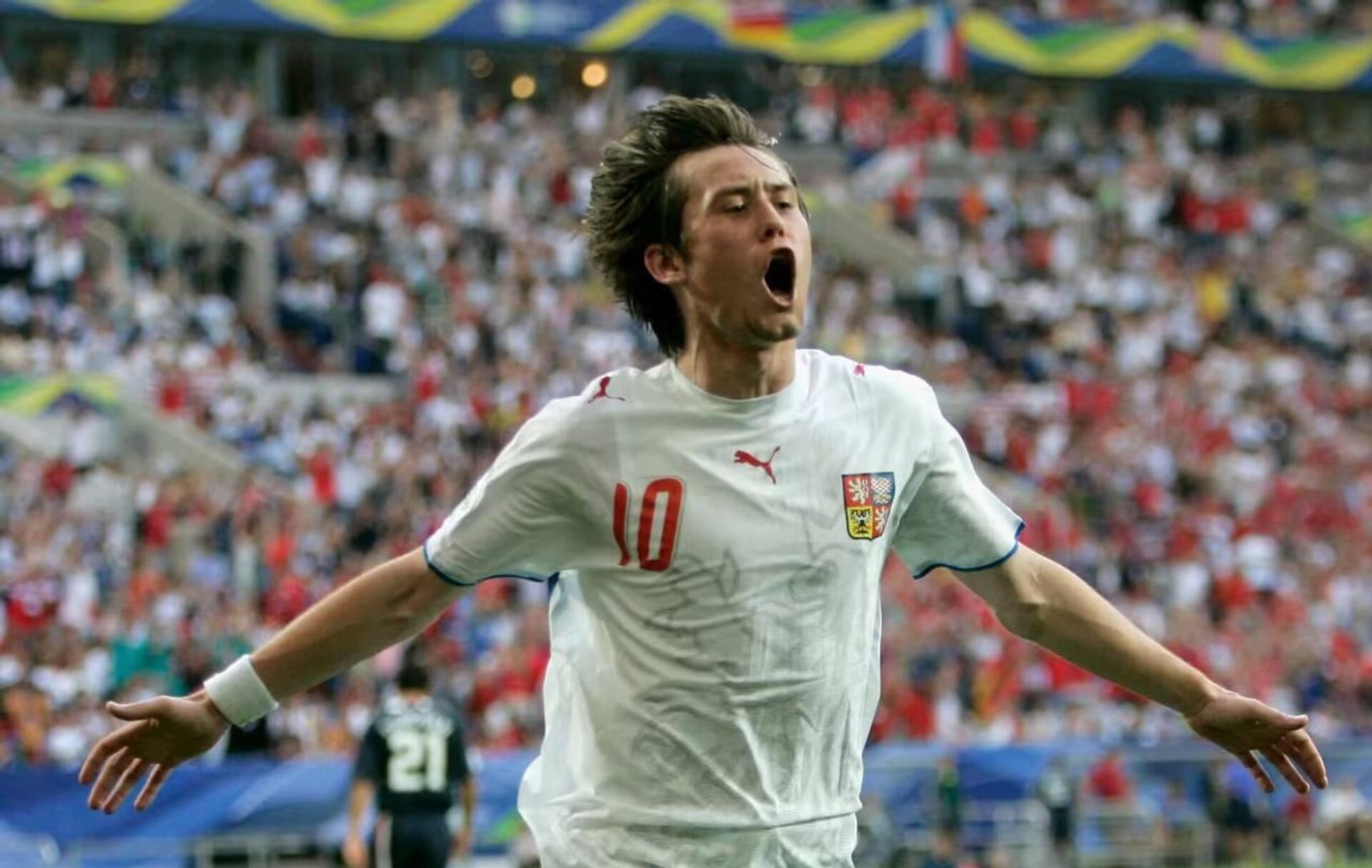 Атакующий полузащитник сборной Чехии Томаш Росицкий радуется забитому голу в ворота сборной США на ЧМ-2006  - Sputnik Южная Осетия, 1920, 23.04.2026