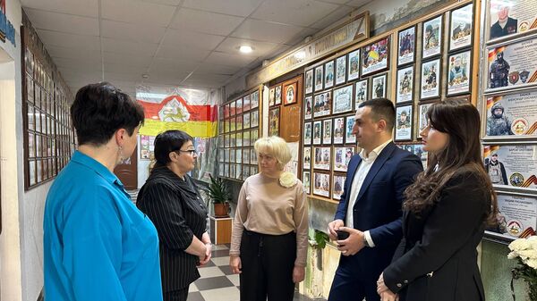 Хуссар Иры скъолаты райдыдта ӕхсӕнад Зонынад-ы рухстауӕн проект - Sputnik Хуссар Ирыстон